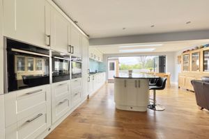 Photo 19- click for photo gallery